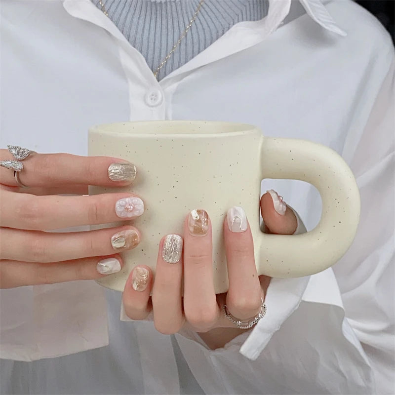 Qfdian 10pcs Handmade Design Fake Nails Press On Nails Short Fake Nails Manicure Artist Latte Round Head Wearable Fingernail Decoration