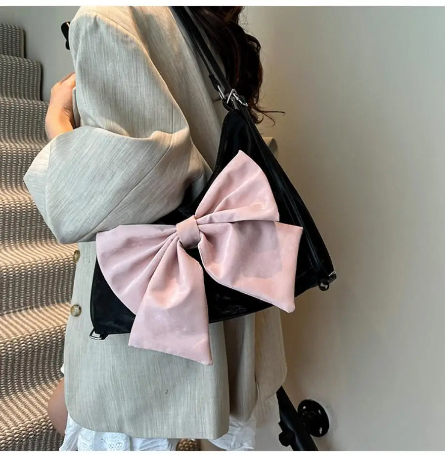 Qfdian Sweet pink commuter armpit bag for women, large capacity one bag, multi-purpose student tote bag for class