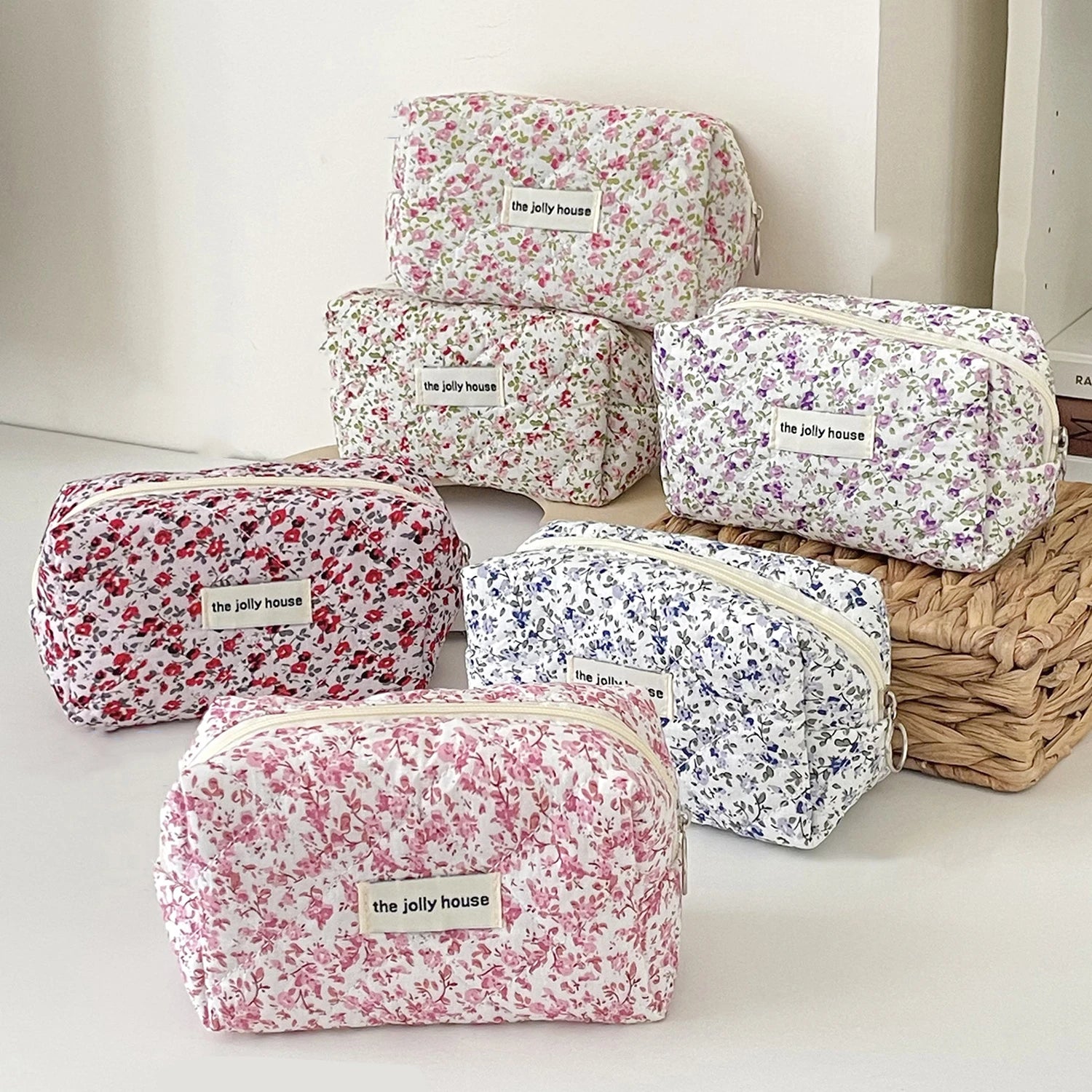 Qfdian Fashion Flower Quilted Makeup Storage Bag Portable Travel Organizer Cosmetic Toiletry Pouch Cute Make Up Handbag Floral Bags
