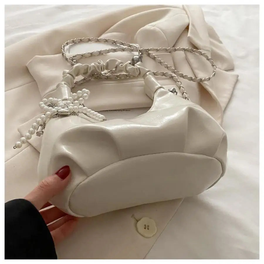 Qfdian Fashionable pleated handbag for women, Bow tie pendant ,fashionable shoulder bag, simple and stylish crossbody bag, chain trend
