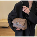 Qfdian 1 Simple and Stylish Diamond Grid Crossbody Bag, Metal Chain Shoulder Bag, Suitable for Women's Daily Leisure Handbags