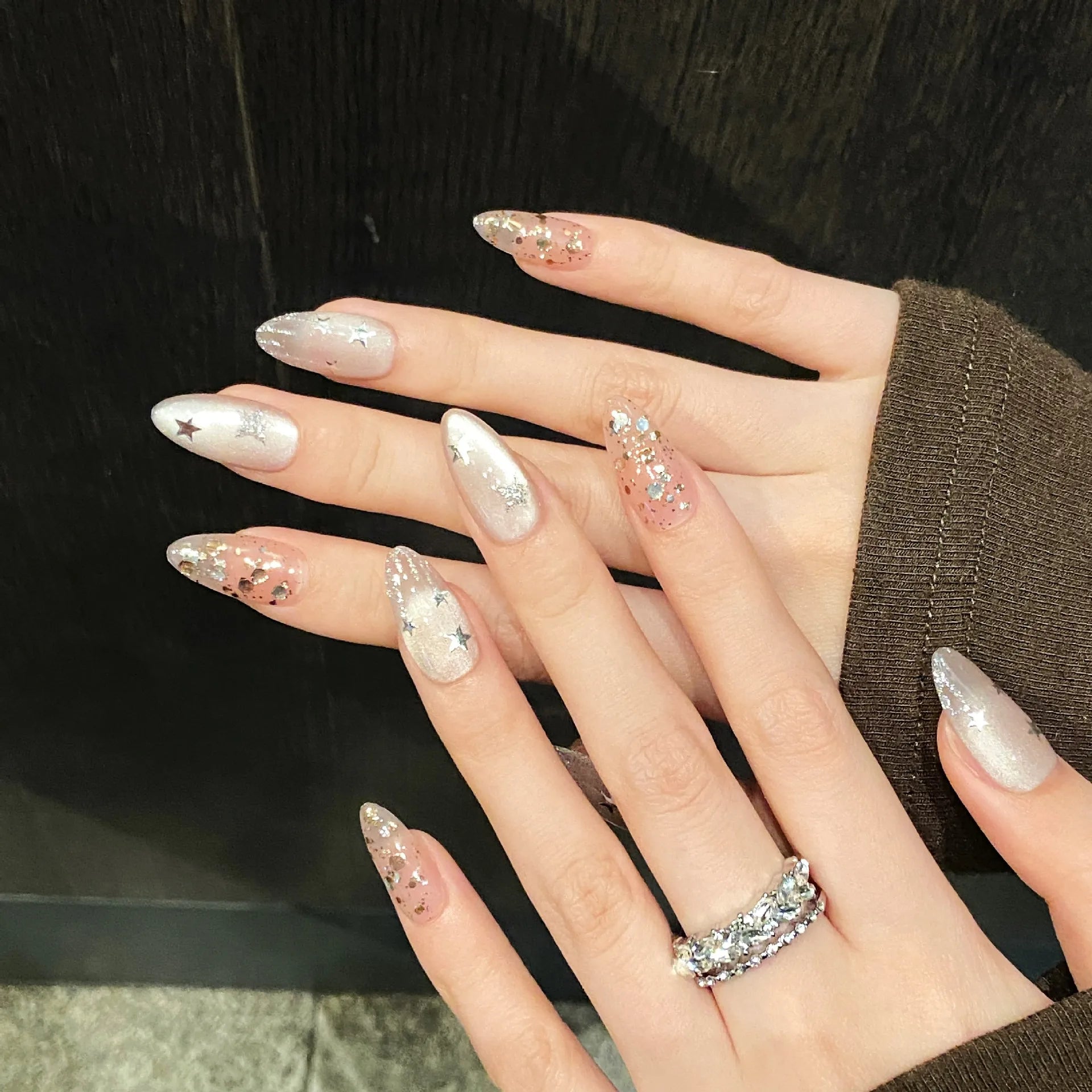 10pcs Handmade Nude Cat Eye Press on Nails Shiny Sequins Design Fake Nails Wearable Short Almond Sweet Korean False Nail Tips