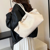 Qfdian Autumn and Winter Deerskin Velvet Underarm Bag Women's New Large Capacity Vintage Tote Bag Fashion All-Matching Female Commuter