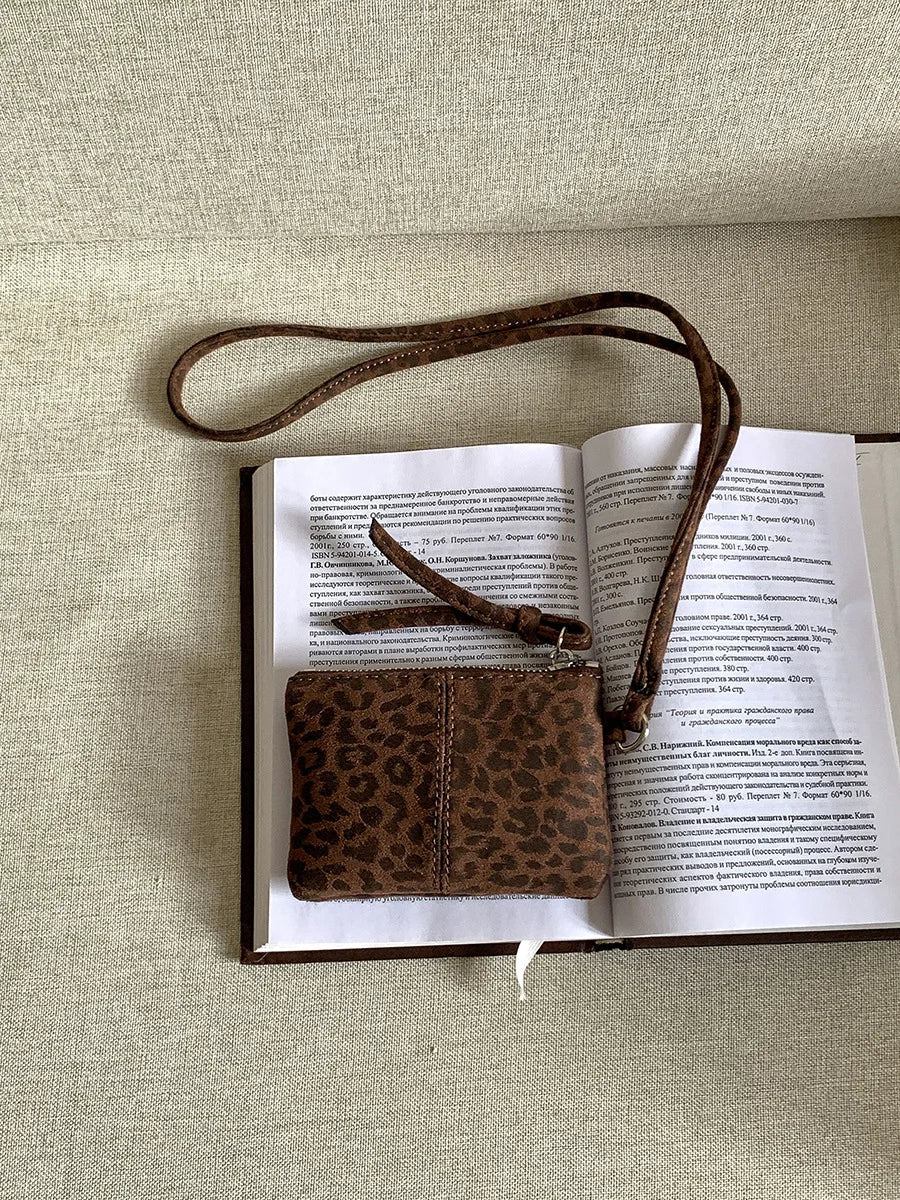 Qfdian Vintage Harajuku Mini Handbags Personality Fashion Leopard Neck Bags Y2k Aesthetic Ins Casual Purses Women Trendy Top-Handle Bag