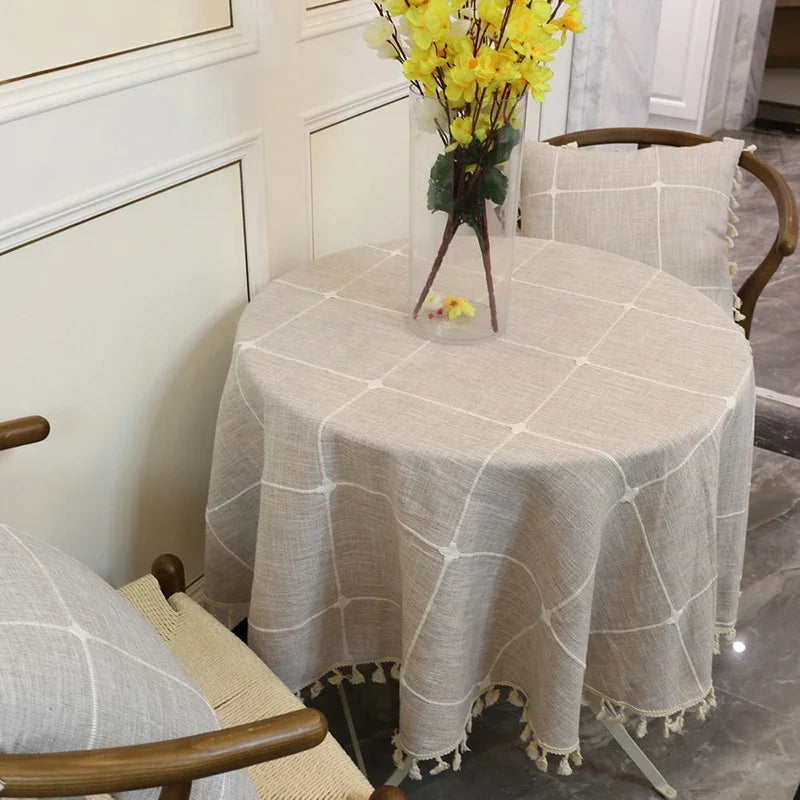 Qfdian Round Tassel Plaid Tablecloths Heavy Weight Cotton Linen Fabric Dust-Proof Table Cover Kitchen Dining Party Tabletop Decorations