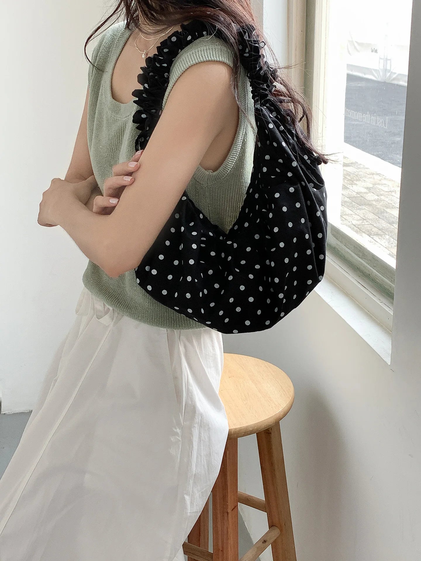 Qfdian Korean Sweet Dot Pleated Shoulder Handbags Fashion Office Lady Chic Women Hobo Bag Y2k Aesthetic Fairy All Match Crossbody Bags