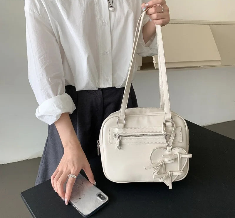 Qfdian Luxury Design Streetwear Fashion Shoulder Bags Korean Simple Casual Solid Underarm Bag New Trendy Y2k Aesthetic Women's Handbags