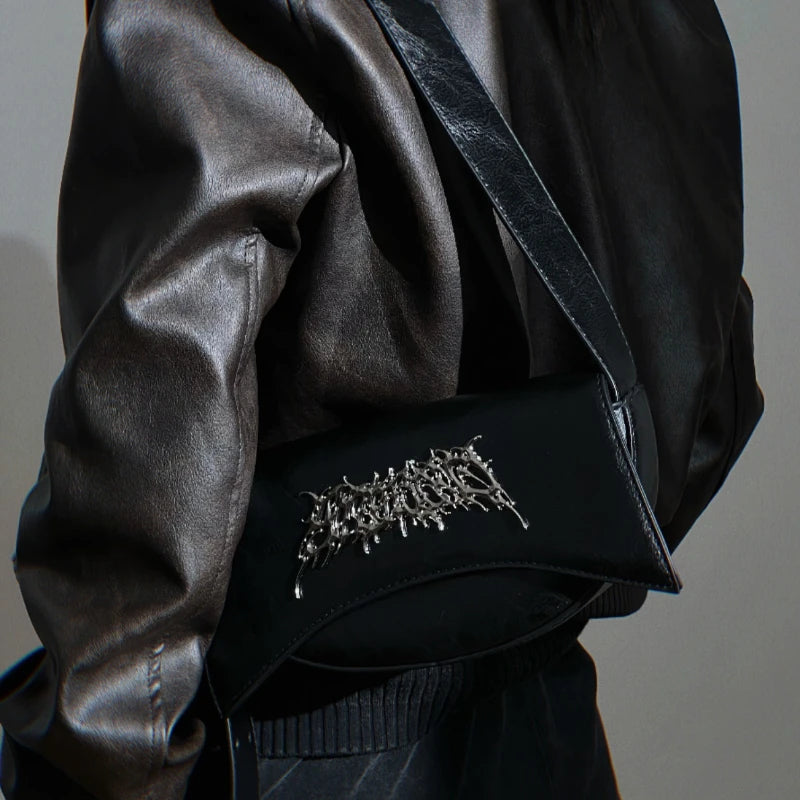 Qfdian Personality Y2k Aesthetic Vintage Underarm Bag Luxury Design Office Lady Chic Shoulder Bags Japanese All Match Women's Handbags