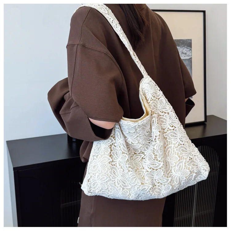 Qfdian Lace countryside style shoulder bag for women, simple and fashionable, large capacity commuting tote bag, shoulder bag
