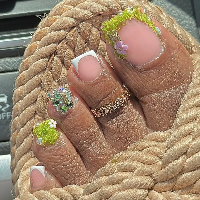 Qfdian 24Pcs Butterfly Design False Toe Nails with Rhinestone Short French Press on Fake Nails Wearable Finished Full Cover Nail Tips