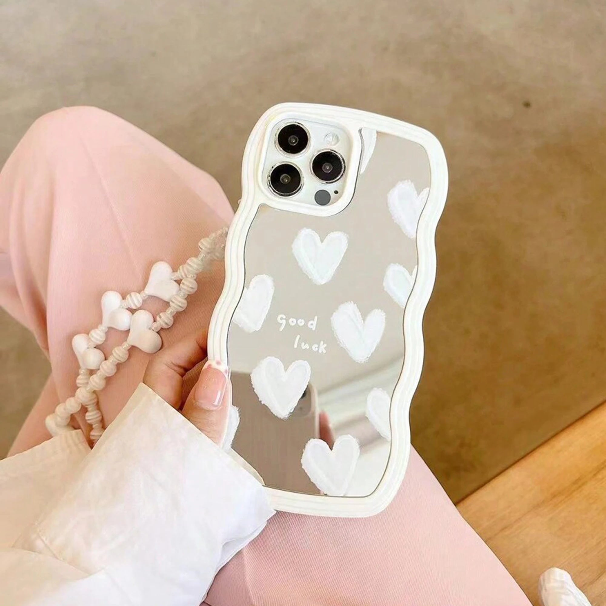 Qfdian Wavy Frame Heart-Shaped Mirror Phone Case For IPhone 15 14 13 12 11 Pro Max X XR Girls Fashion Phone Case With Bracelet
