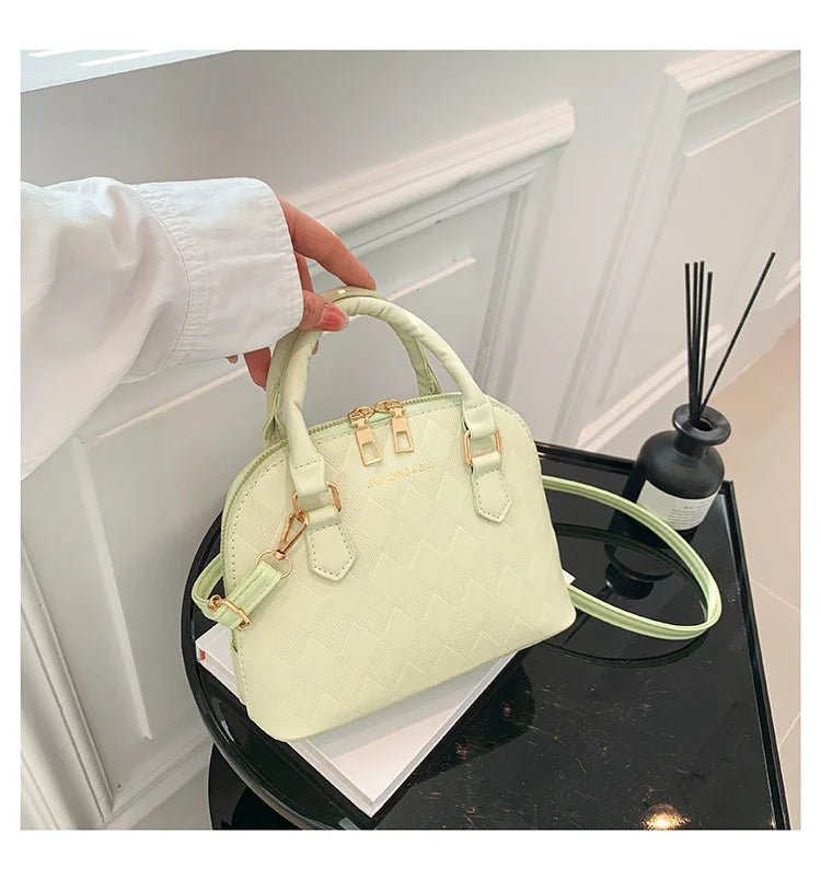 Qfdian Women New Fashion Diamond-shaped Handbag Single-shoulder Crossbody Shell Bag Fashion Girl Outdoor Purse