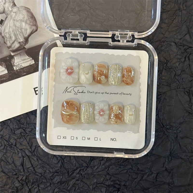 Qfdian 10pcs Handmade Design Fake Nails Press On Nails Short Fake Nails Manicure Artist Latte Round Head Wearable Fingernail Decoration