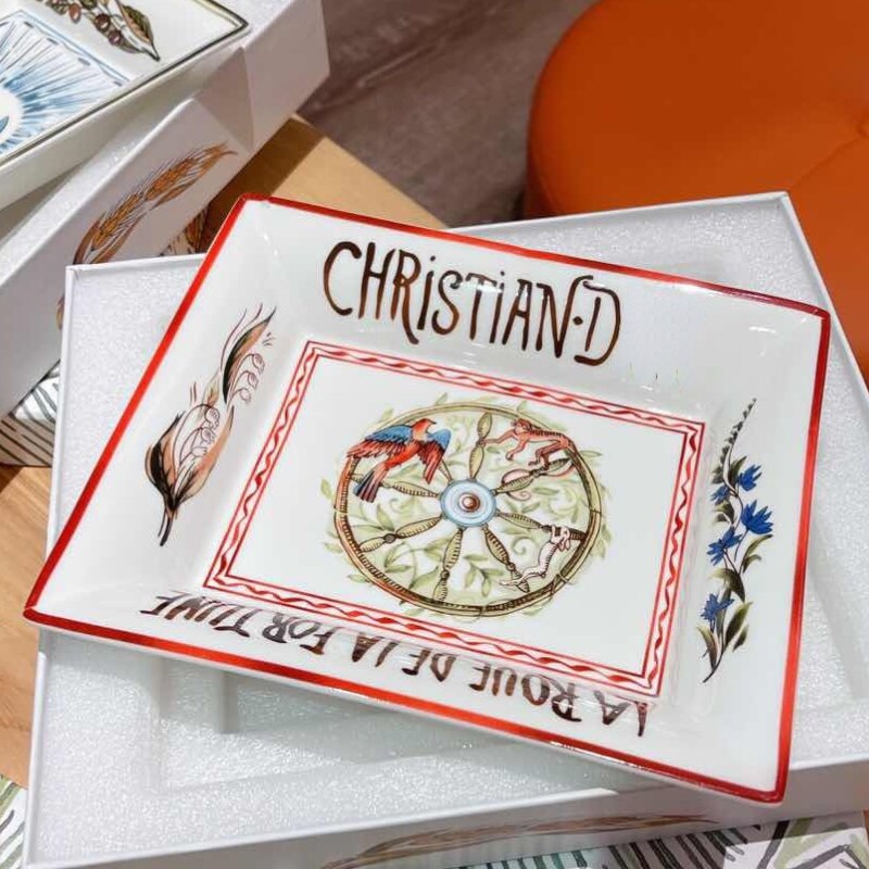 Qfdian kitchen supplies  D Tarot Decorative Plate Mug Cup Bone China Dinner Set Nordic Kitchen Ceramic Dessert Charger Plates for Wedding Tableware Trays