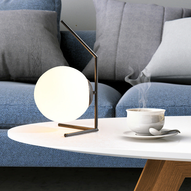 Qfdian Classic Nordic Table lamp