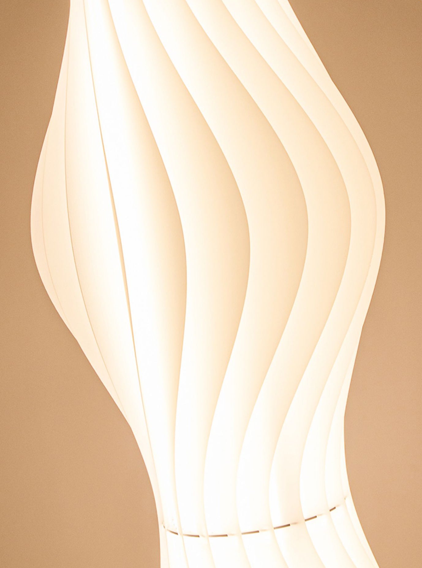 Qfdian Wavy Decorative Floor Lamp