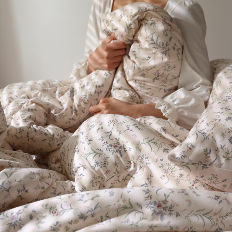 Qfdian Florence's Floral Print Bedding Set