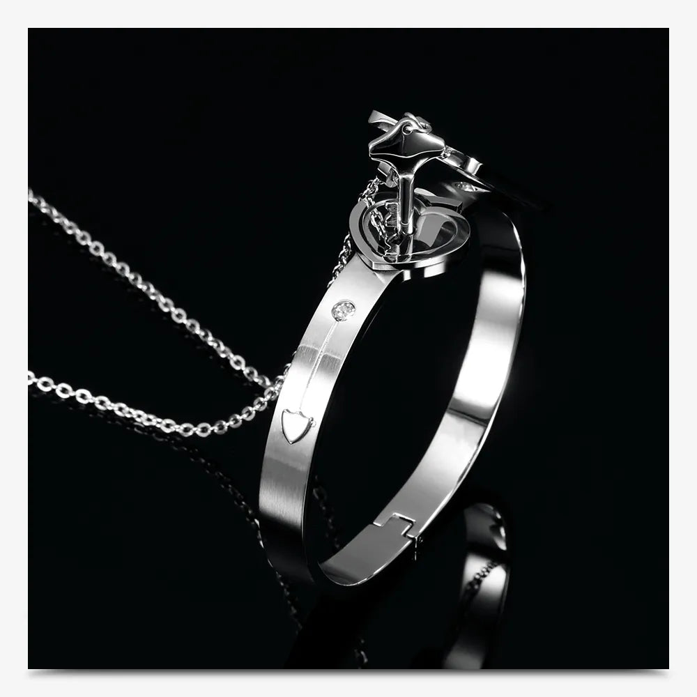 Couple Jewelry Stainless Steel Bracelet Love Heart Lock Bracelets Bangles Key Pendant Necklace for Lover Jewelry Gift