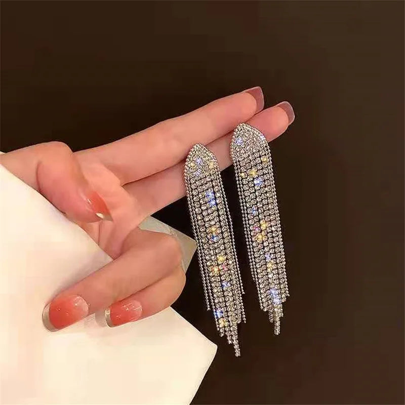 New Classic Shiny Crystal Earrings Ladies Exaggerated Long Earrings Tassels Rhinestone Earrings Fashion Korean Earrings Jewelry