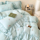 Qfdian  French Hepburn style 4-piece bed set, Korean princess lace washed cotton embroidery duvet set