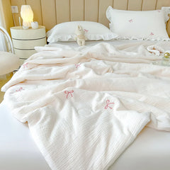 Skin-friendly and Comfortable Cotton and Linen Embroidered Soybean Summer Quilt