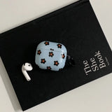 Qfdian  Egg flower is suitable for Apple earphone case airpods4 wireless bluetooth earphone case.