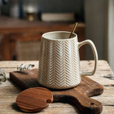 Qfdian  Vintage Relief Coffee Cup 760ml High-capacity Drinkware Ceramic Mug Spoon with Lid Household Water Cups Fathers Day Gift