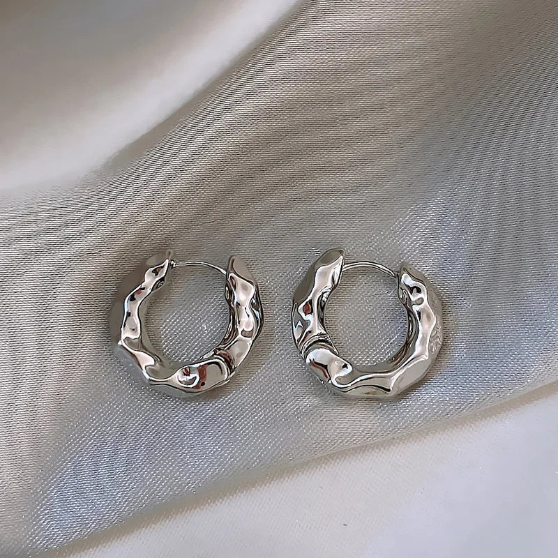 Vintage Cool Thick Metal Exaggeration Hoops Earrings Irregular Wave Concise Geometry Earrings For Women Girl Hip-Hop Jewelry