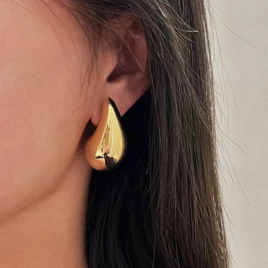 Gold Plated Tear Drop Earrings Dupes for Women Lightweight Smooth Metal Waterdrop Hoop Earrings Luxury Trendy Jewelry Party Gift