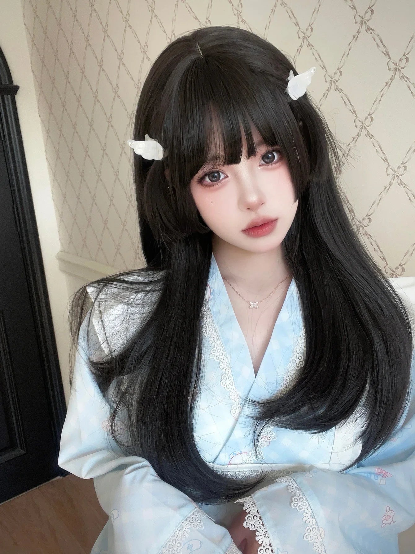 Qfdian 22Inch Black Lolita Hime Cut Synthetic Wigs with Bang Long Natural Straight Hair Wig for Women Daily Use Cosplay Heat Resistant