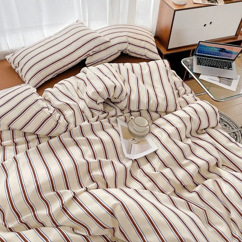 Qfdian Brown Striped Minimalist Bedding Set