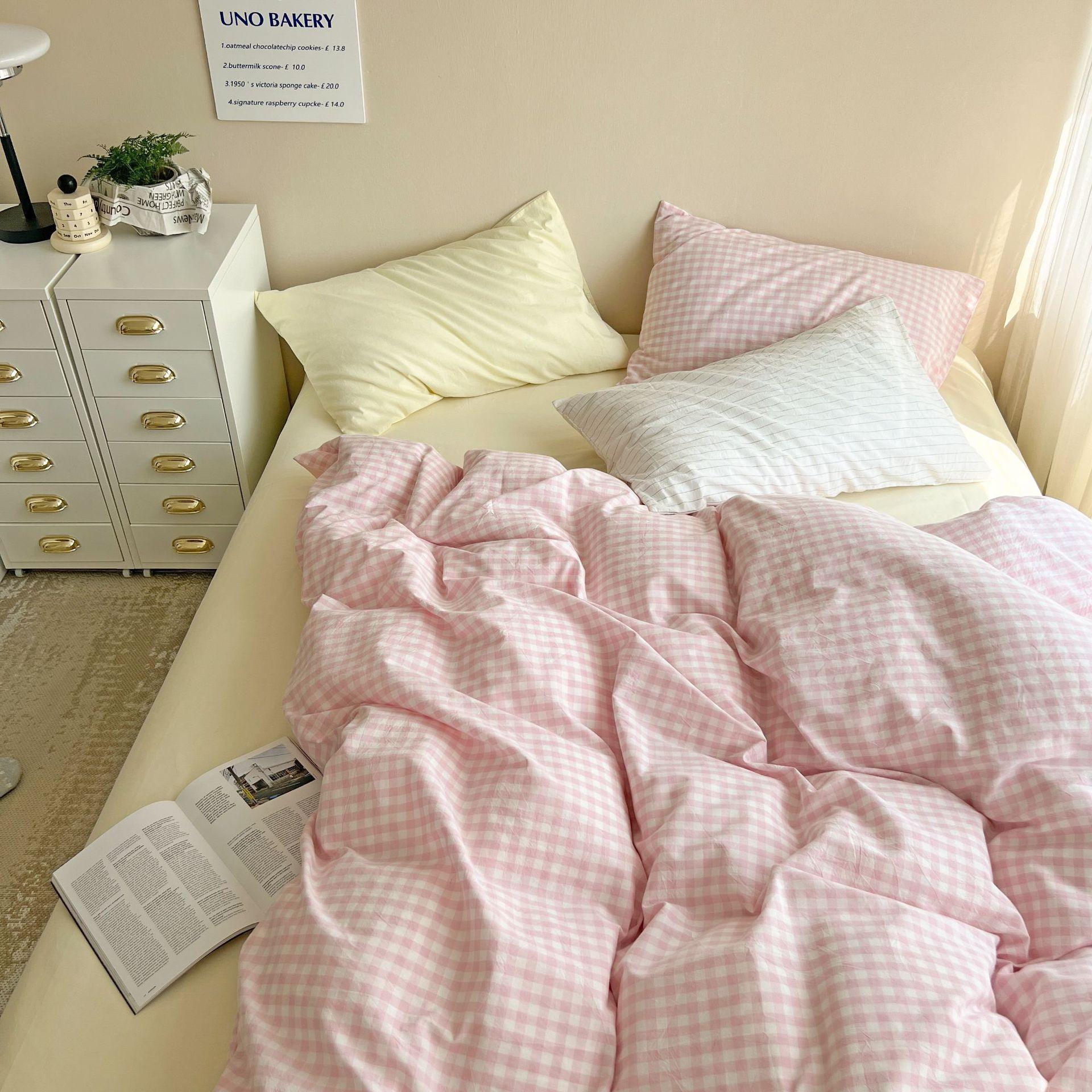 Qfdian Pastel Plaid Bedsheet Set