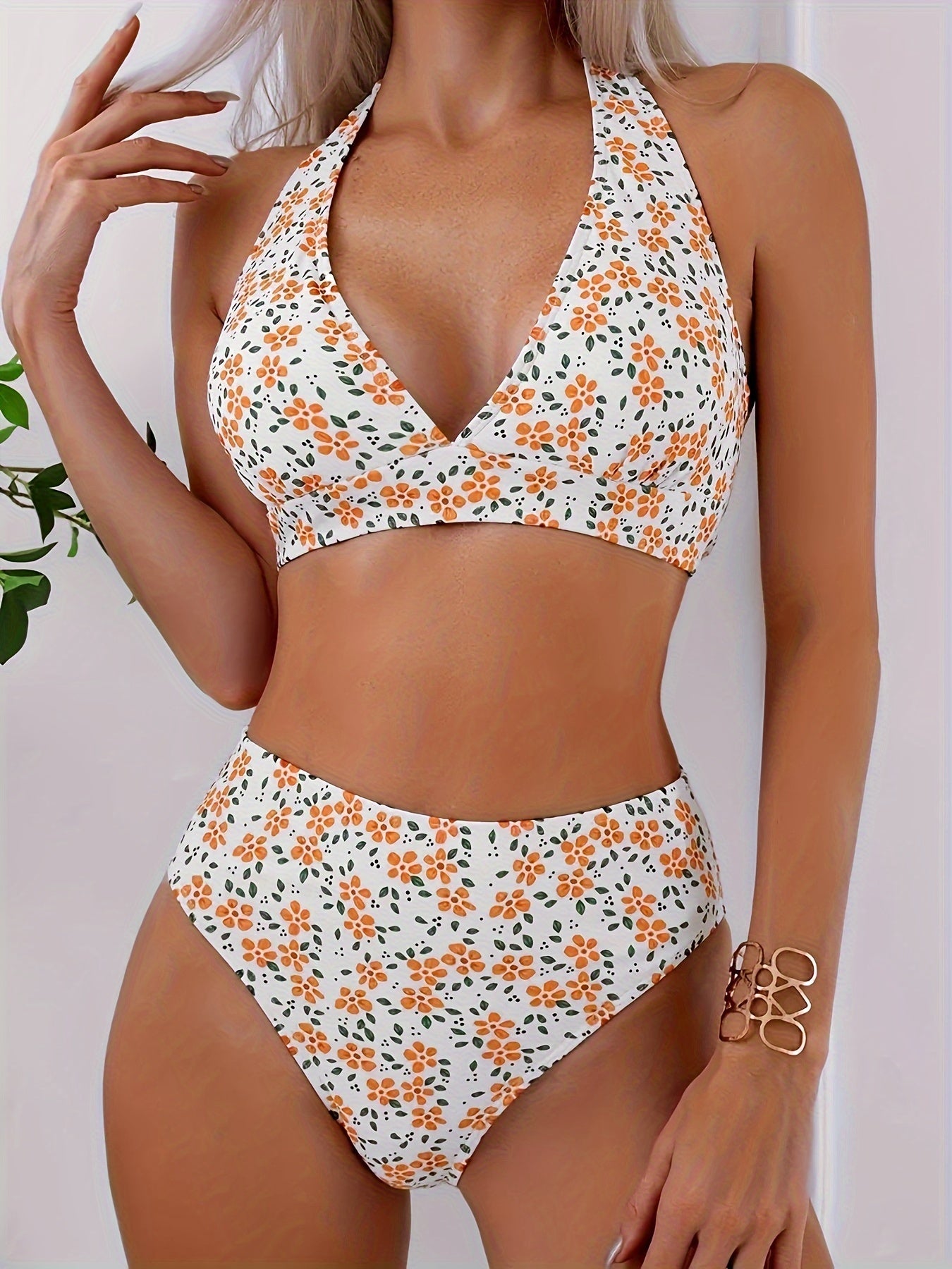 Two-Piece High-Waisted Women's Bikini Swimwear, Supportive Halter Top, Floral Pattern, Summer Beachwear