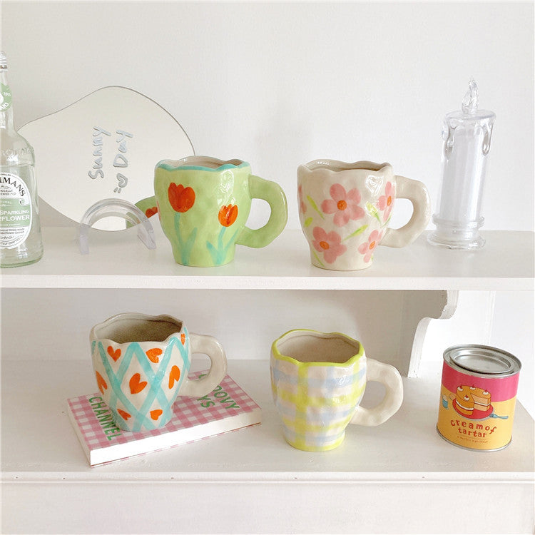 Qfdian Retro Flowers Handpainted Mug
