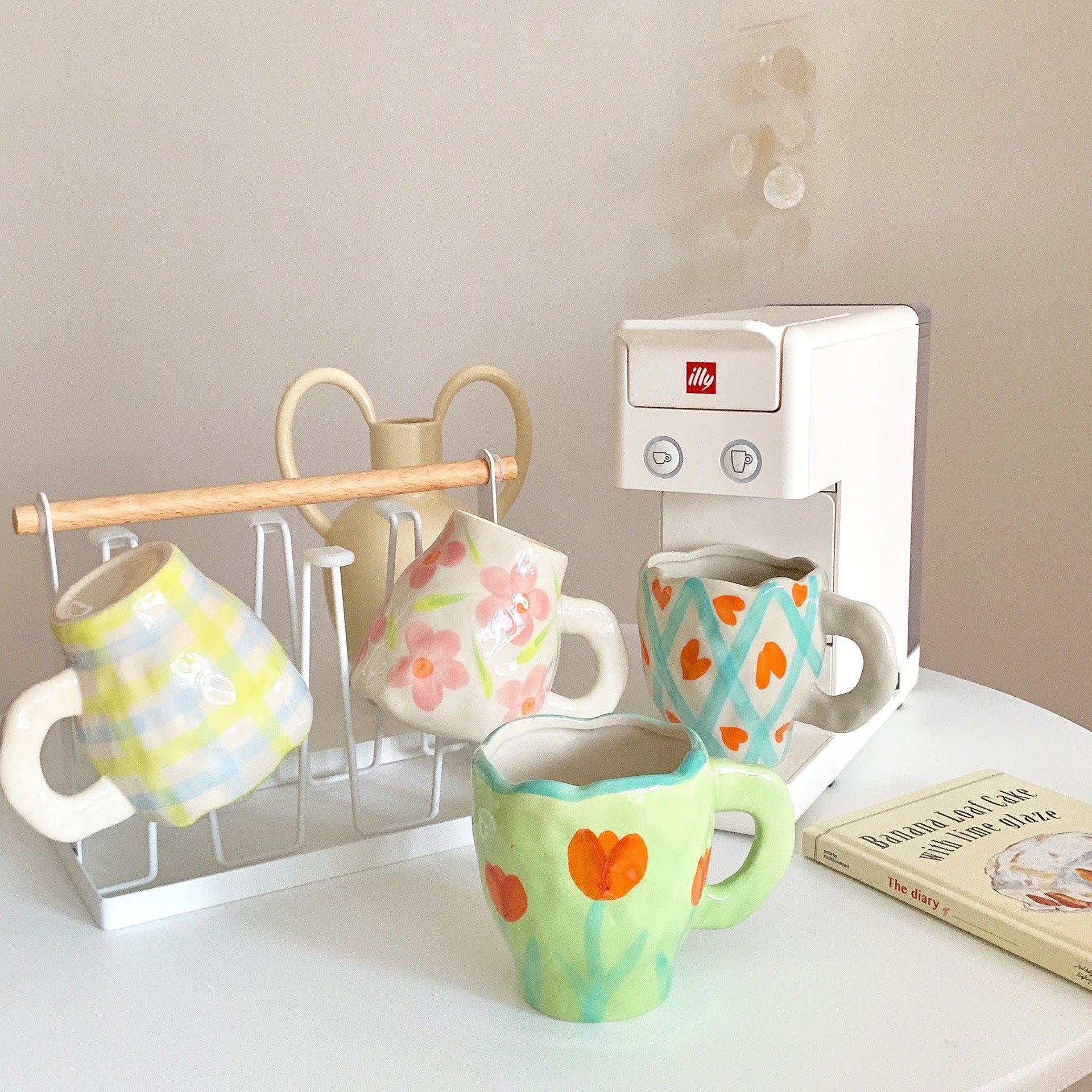 Qfdian Retro Flowers Handpainted Mug