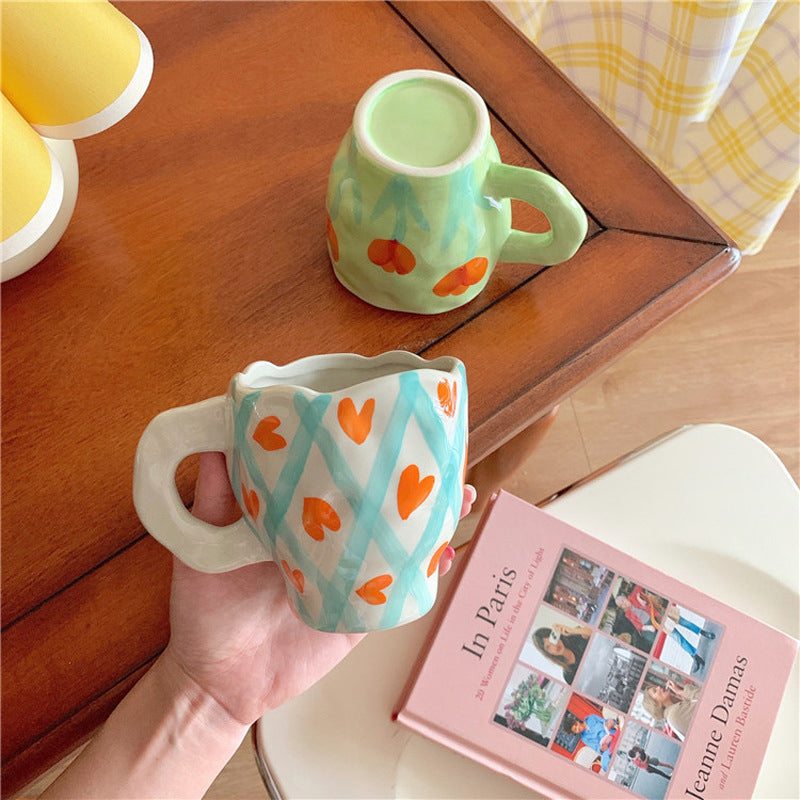 Qfdian Retro Flowers Handpainted Mug