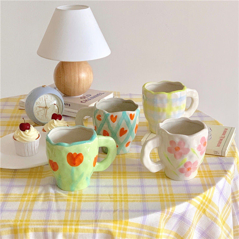 Qfdian Retro Flowers Handpainted Mug