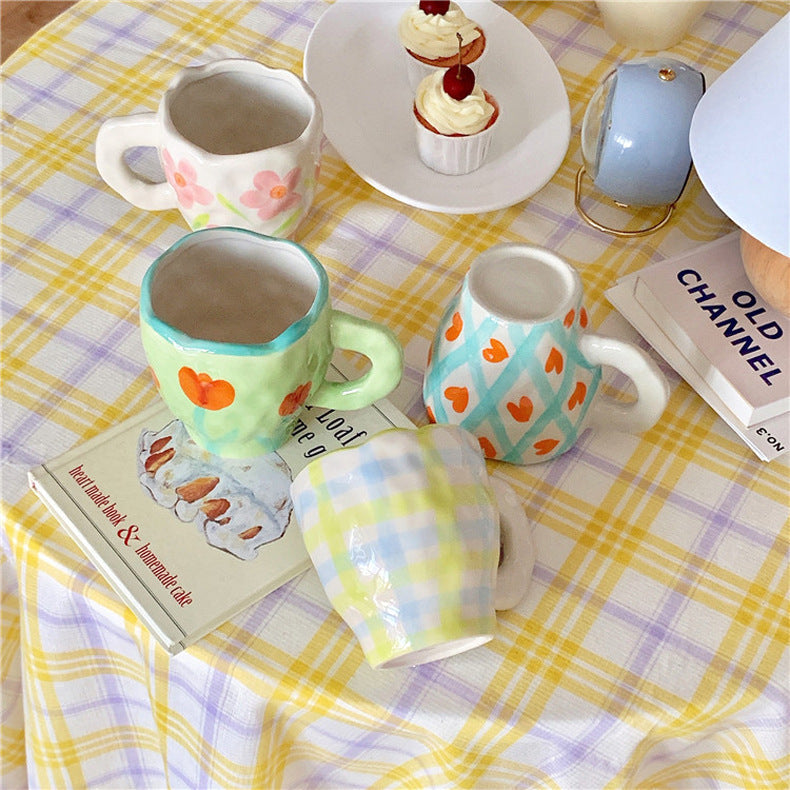 Qfdian Retro Flowers Handpainted Mug