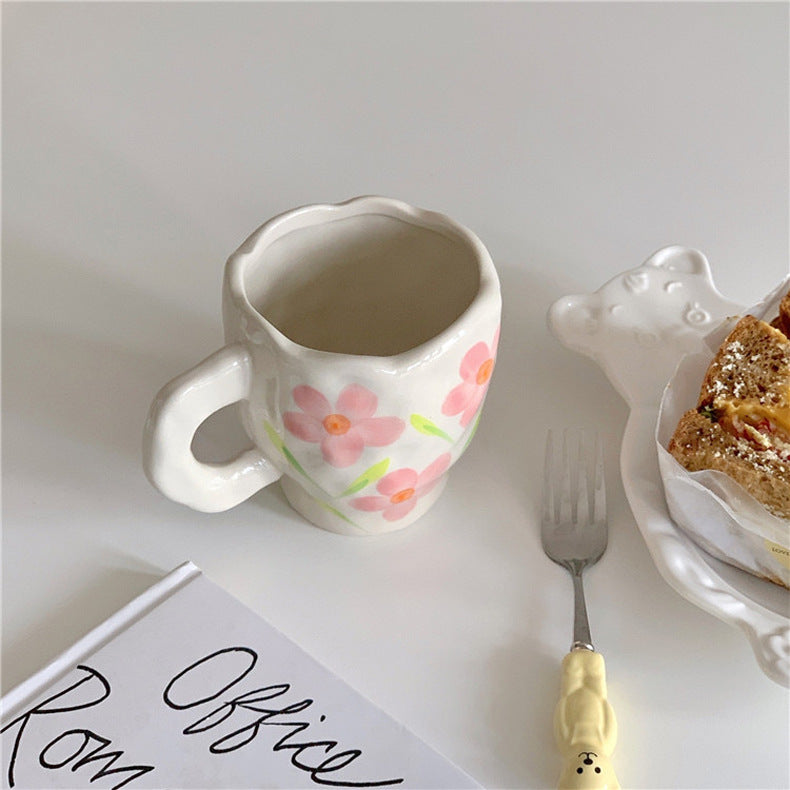 Qfdian Retro Flowers Handpainted Mug