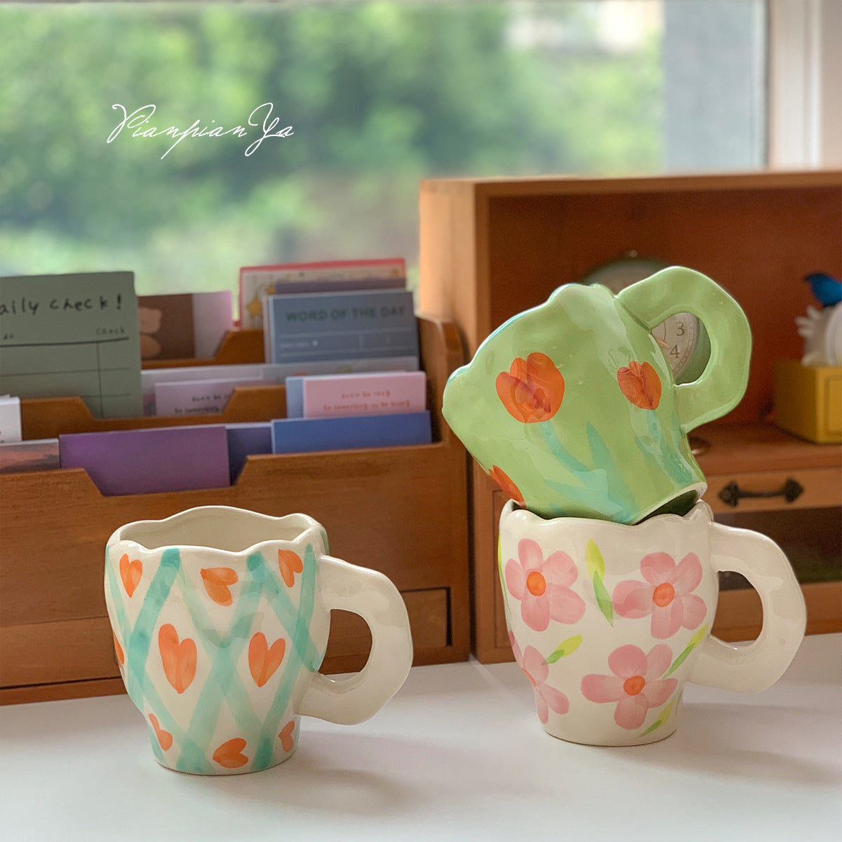 Qfdian Retro Flowers Handpainted Mug