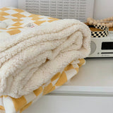 Qfdian Checkered Fluffy Blanket