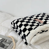 Qfdian Checkered Fluffy Blanket