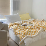 Qfdian Checkered Fluffy Blanket