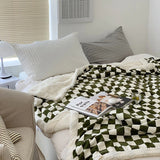 Qfdian Checkered Fluffy Blanket