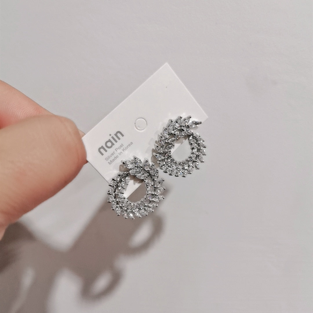 Qfdian easter gifts 2022 New Luxury Leaf Ear Stud silver color korean Earrings For Women Anniversary Gift Jewelry Drop Shipping Christmas E5637