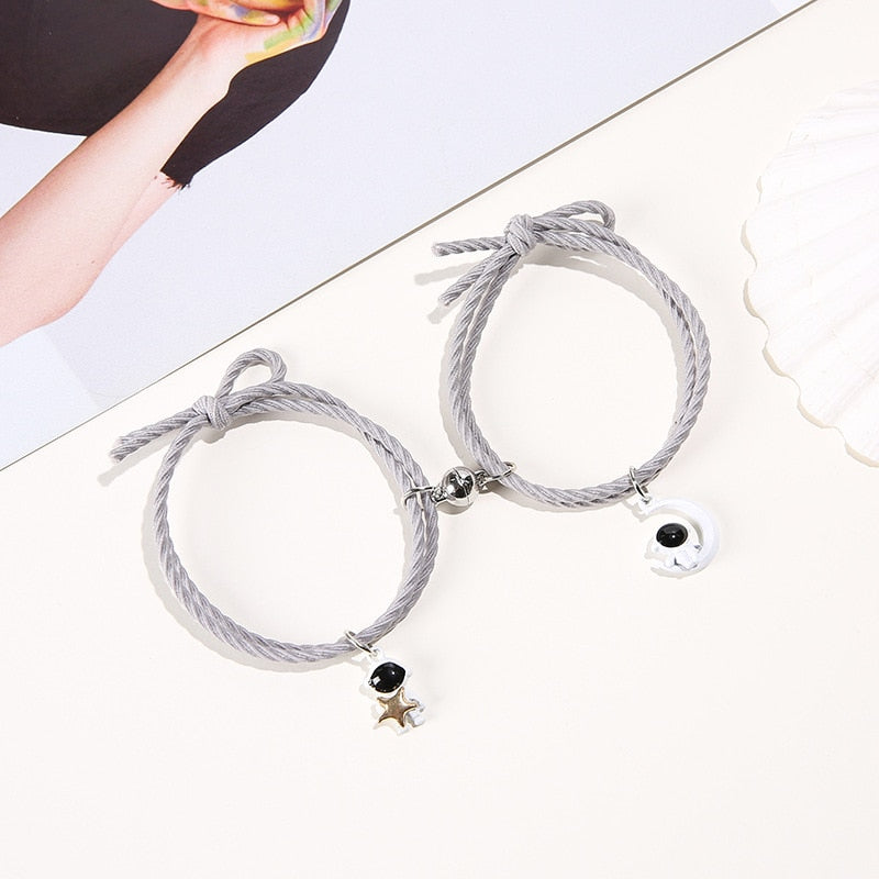 Cartoon Magnetic Couple Bracelets with Moon Robots Pendant Cute Mutually Attractive Friendship Rope Gifts for Friends PR Sale