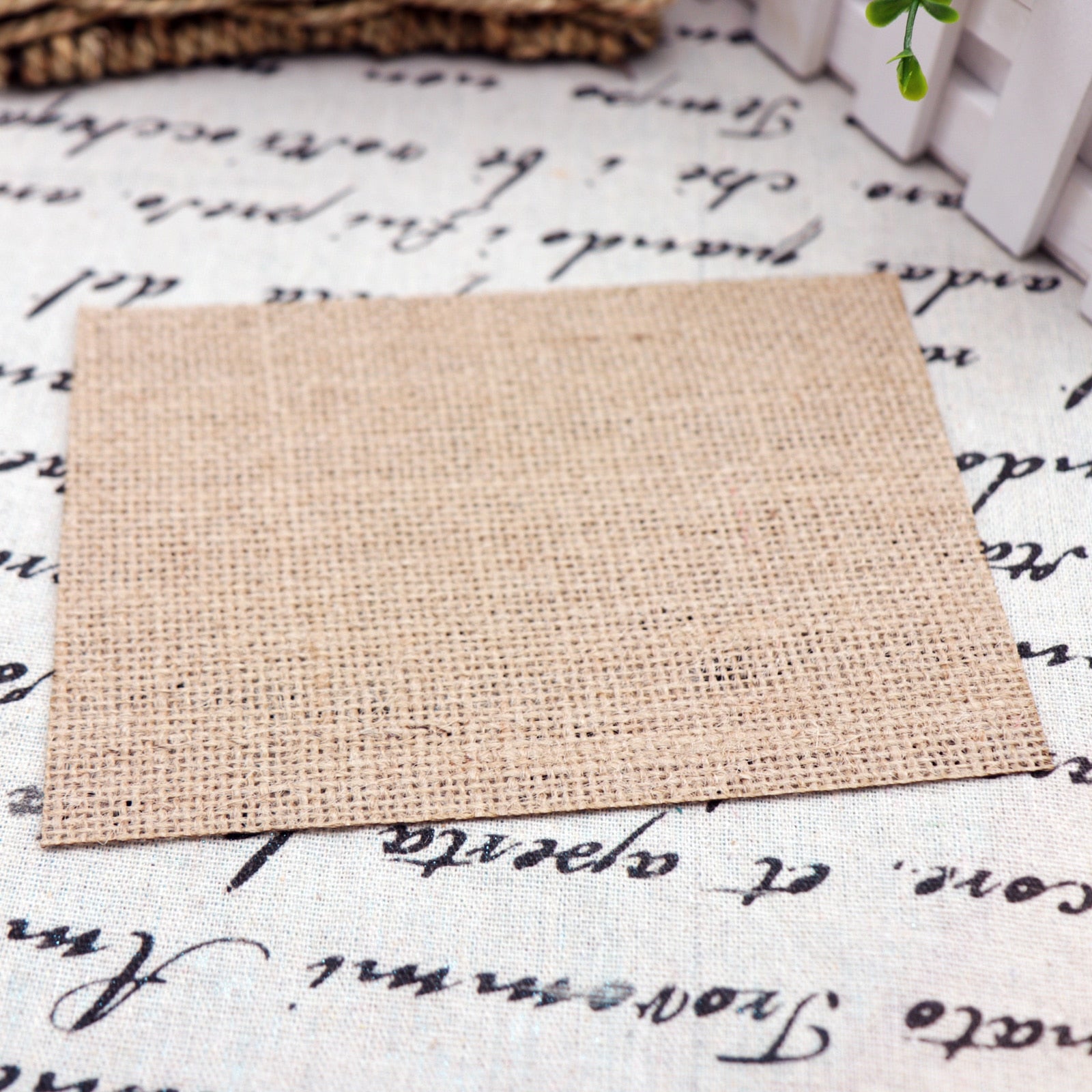 Qfdian Party decoration hot sale new Hot Sale Linen Jute Placemat Rustic Burlap Round Rectangular Tea Cup Coaster Pads Heat Resistant Small Kitchen Dining Table Mat