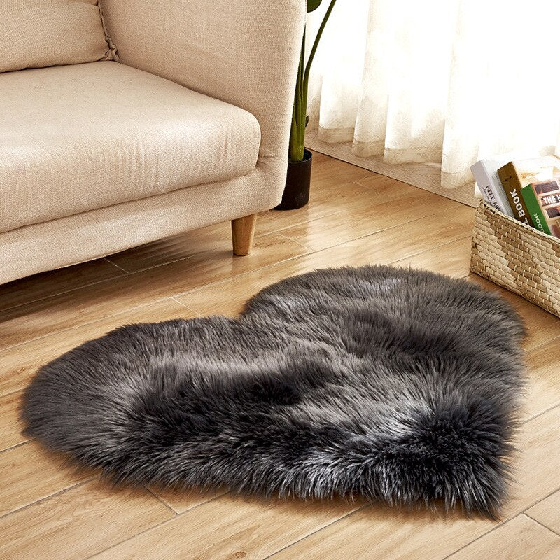 Qfdian Cozy apartment aesthetic Heart-Shape Sheepskin Shaggy Fluffy Plush Area Rug Soft Faux Fur Wool Carpet Rugs for Living Room Parlor Floor Mat Home Decor