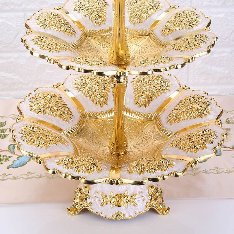 Qfdian Party decoration Cake Stand Luxury Charger Plate Metal Wedding Sweet Fruit Nut Tray Plates For Unicorn Party Home Table Decoration