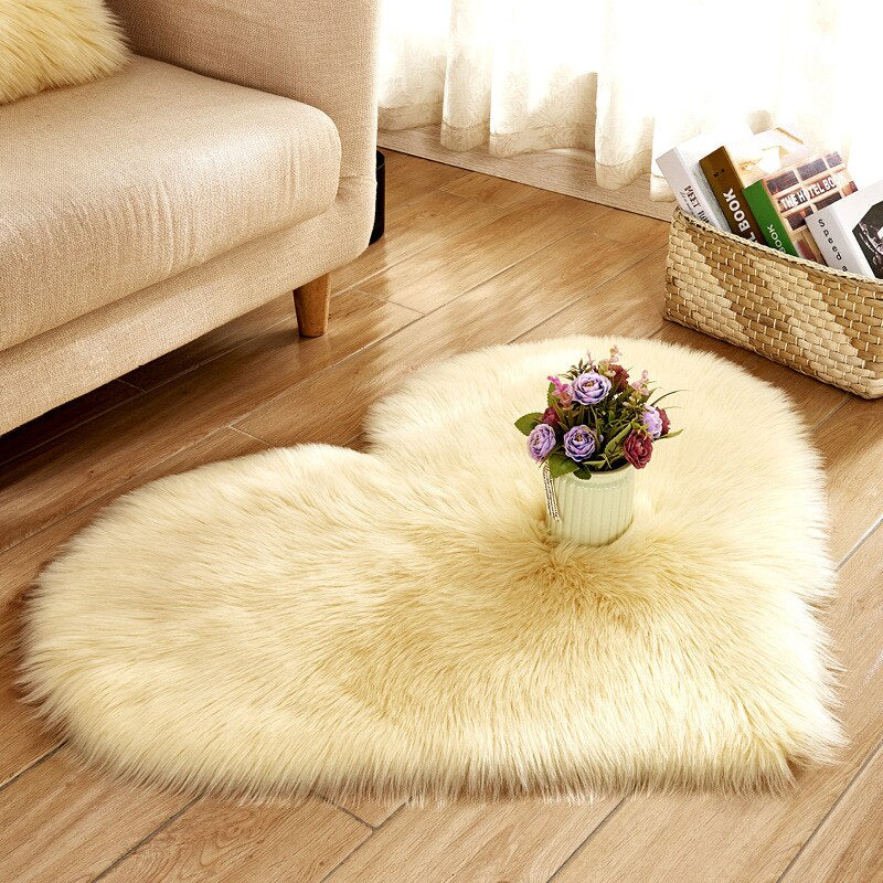 Qfdian Cozy apartment aesthetic Heart-Shape Sheepskin Shaggy Fluffy Plush Area Rug Soft Faux Fur Wool Carpet Rugs for Living Room Parlor Floor Mat Home Decor